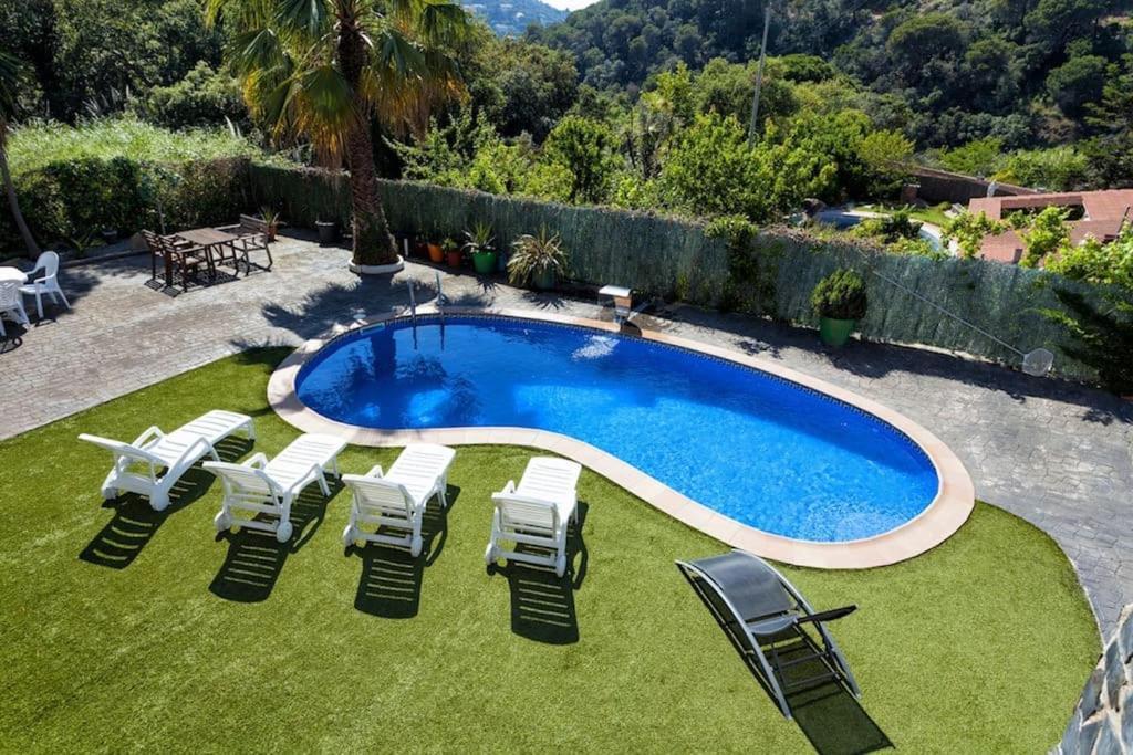 Canyelles Beach Vila With Swimming Pool Willa Lloret de Mar