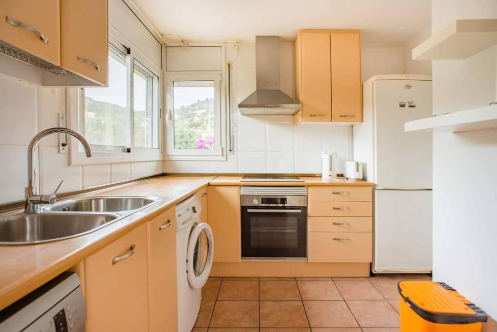 Willa Canyelles Beach Vila With Swimming Pool Lloret de Mar
