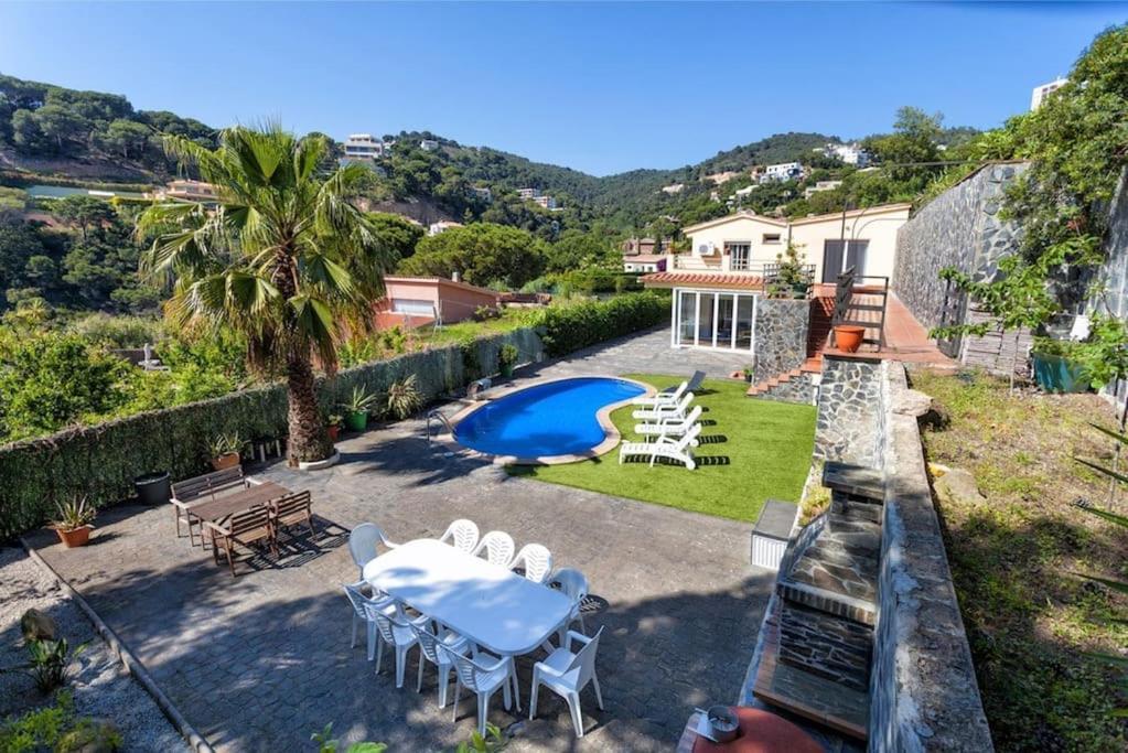 Willa Canyelles Beach Vila With Swimming Pool