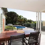 Canyelles Beach Vila With Swimming Pool