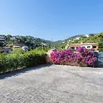 Canyelles Beach Vila With Swimming Pool